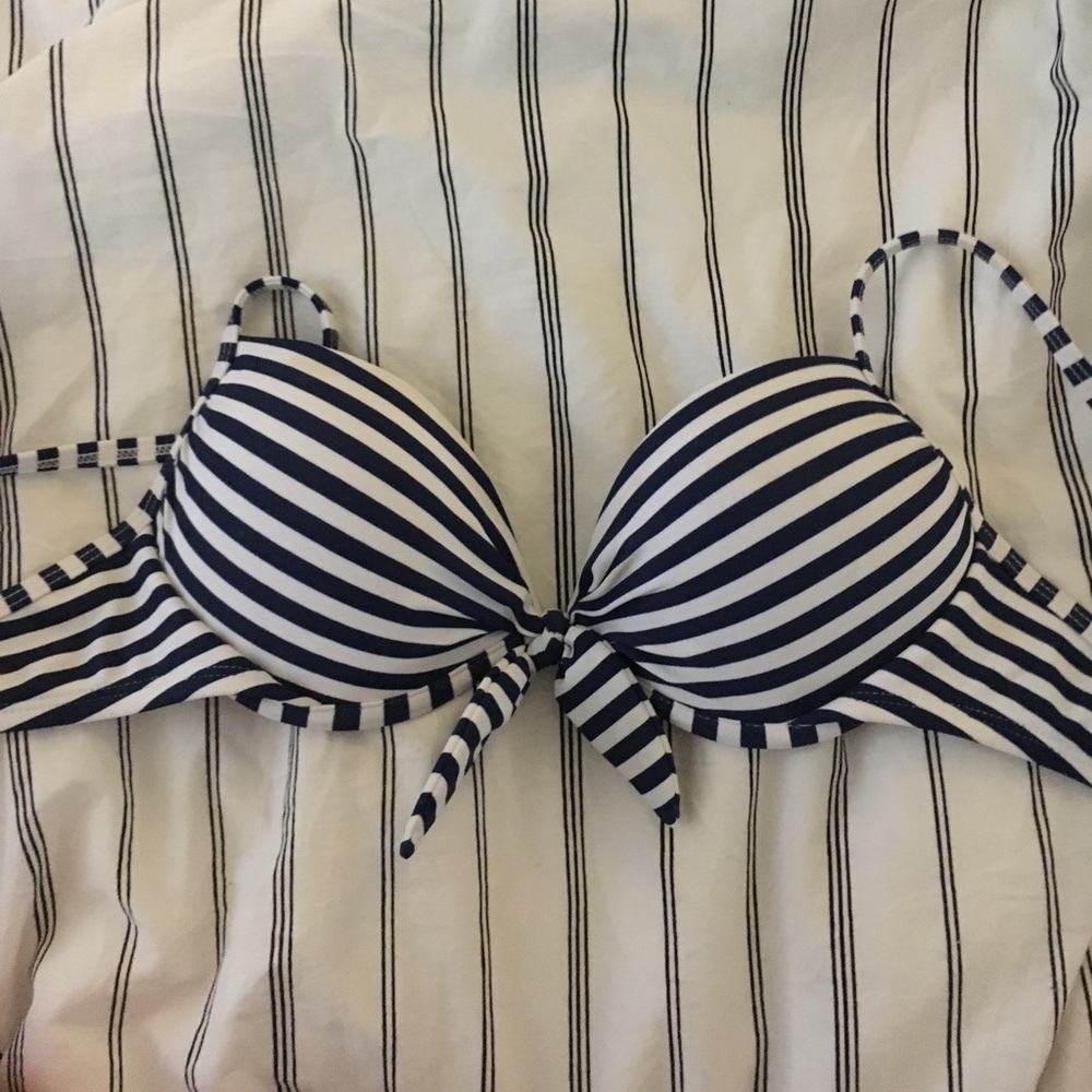 Xhiliration push up bikini top
